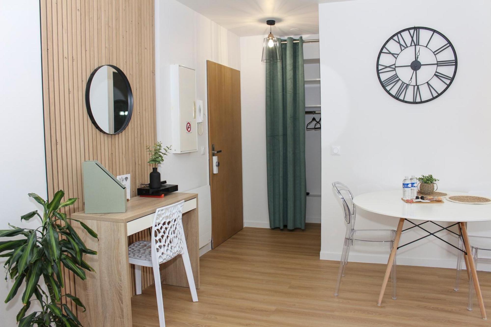 Appartement Entier *Au Pied De La Gare* Juvisy-sur-Orge Bagian luar foto